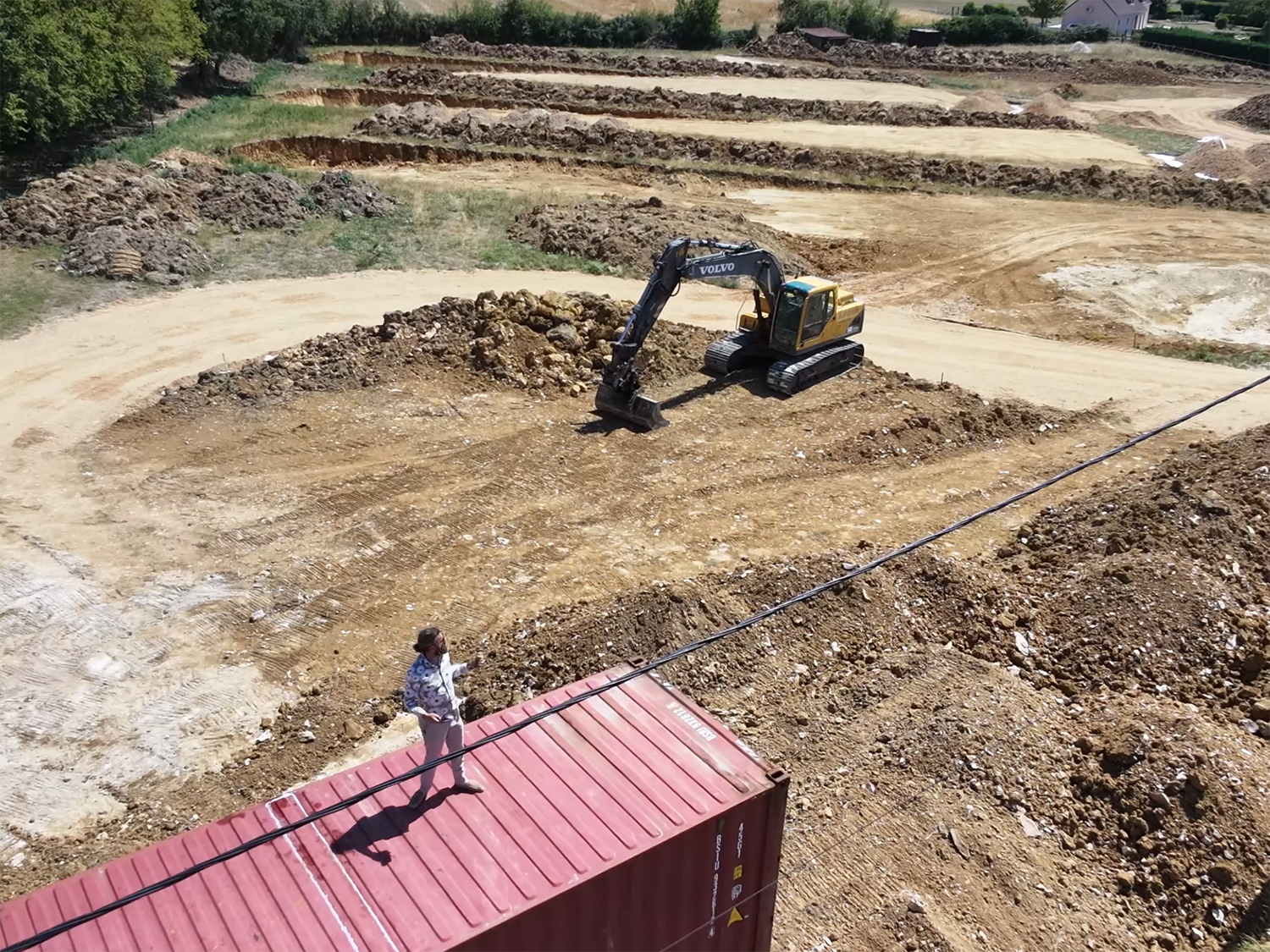 Vue aérienne du chantier de la pépinière avec le container de stockage